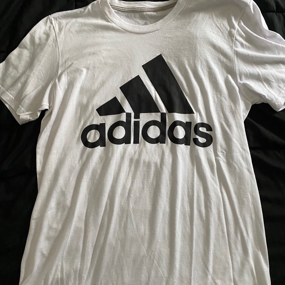 ADIDAS MEN TSHIRT